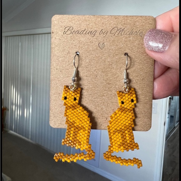 Handwoven Orange Tabby Cat Earrings - Unique Marmalade Cat Portrait Gift for Her - Picture 3 of 7